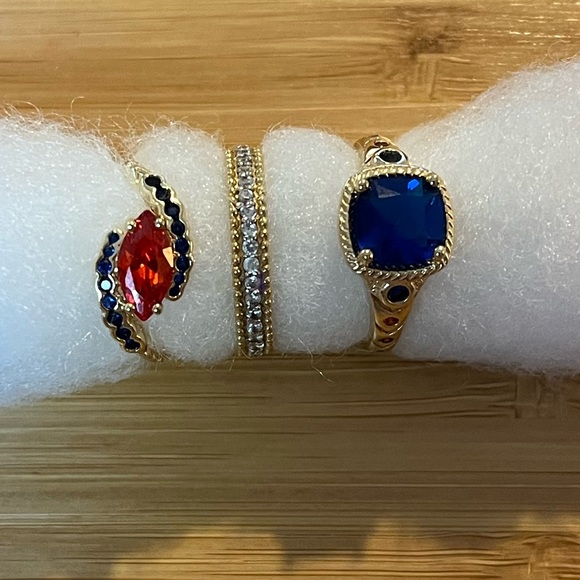 3 Ring Bundle Featuring gorgeous stones - Picture 5 of 5